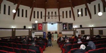 Eğitimci İsmail İnegöllülerle buluştu