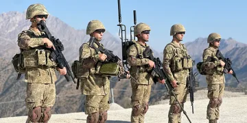Uyuşturucu ticareti yapan 2 kişi jandarma ekiplerince yakalandı