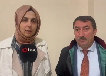 Yola düşürülen 10 bin lirayı toplayıp kayıplara karıştılar
