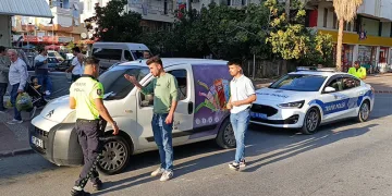 Adana’da 32 uyuşturucu satıcısı tutuklandı
