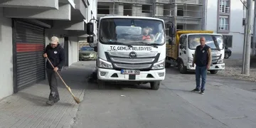 Gemlik’te boş arsalar temizleniyor