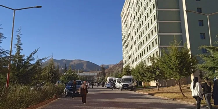 Amca çocuklarının kavgasında ölen 2 kardeş defnedildi