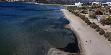 İstanbul’da deniz suyu çekildi