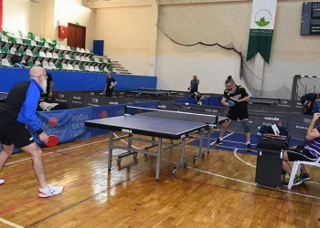 Ulusal Bursa Veteran Masa Tenisi Turnuvası başladı