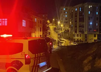 Sosyal medyada mesajlaştığı kadının eşini öldürdü