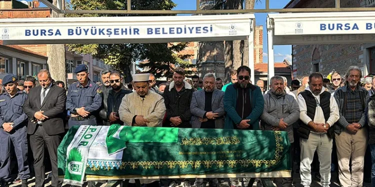 Gazeteci Şenol Poyraz son yolculuğuna uğurlandı