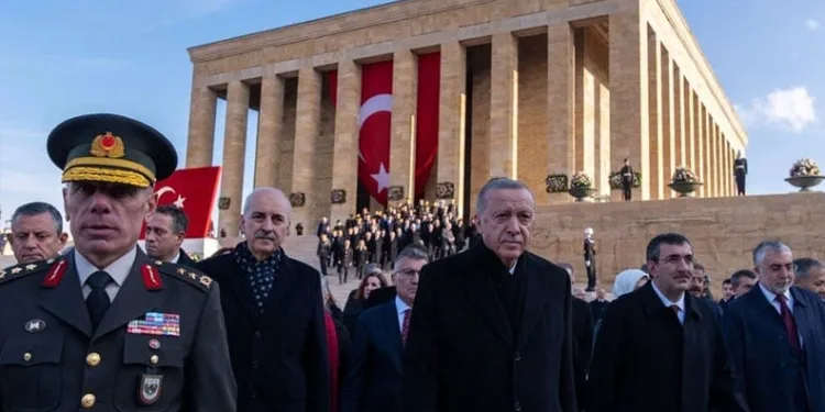 Devlet erkanı Ata’nın huzurunda