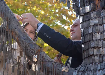 TUSAŞ şehitlerinin künyeleri Şehitler Anıt Ağacı’na asıldı