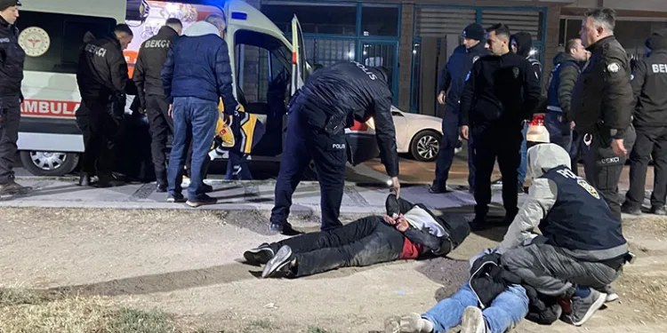Aksaray’da 3 kişinin bıçaklandığı kavgada 4 şahıs tutuklandı