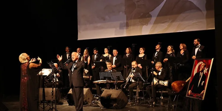Atatürk Nilüfer’de sevdiği şarkılarla anıldı