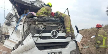 Bandırma’da trafik kazası: Sürücü sıkıştığı yerden kurtarıldı