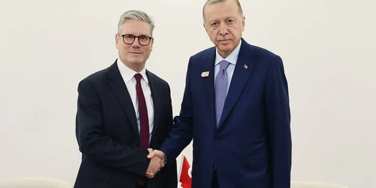 Çin’de bir araç kalabalığın arasına daldı: 20 yaralı