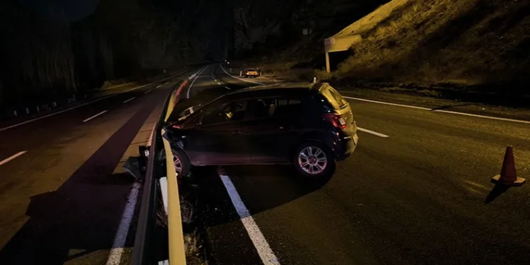 Erzurum-Artvin karayolunda trafik kazası: 5 yaralı
