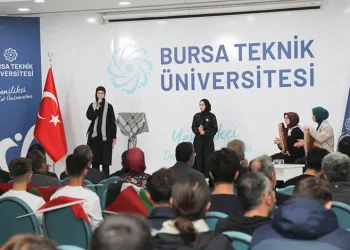 BTÜ’de şiirler Filistin için okundu