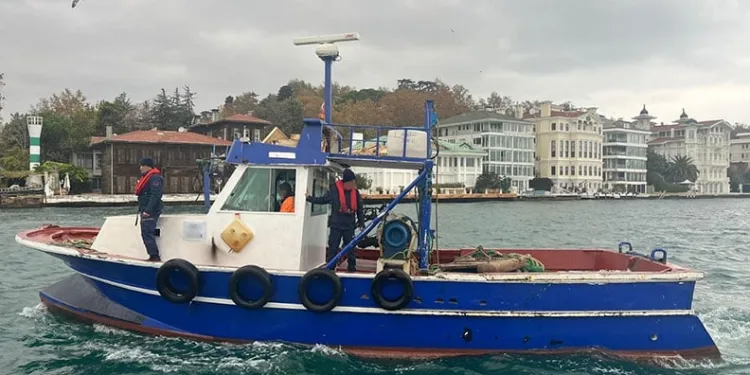 İstanbul Boğazı’nda yasa dışı avcılık yapanlar suçüstü yakalandı