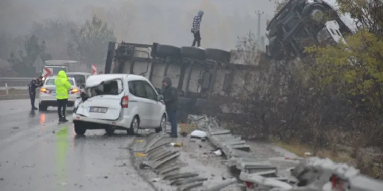 Ormanlık alanda yıldırım düşmesi sonucu çıkan yangın söndürüldü