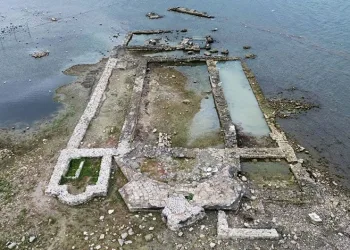 2 bin yıllık bazilika tamamen gün yüzüne çıktı