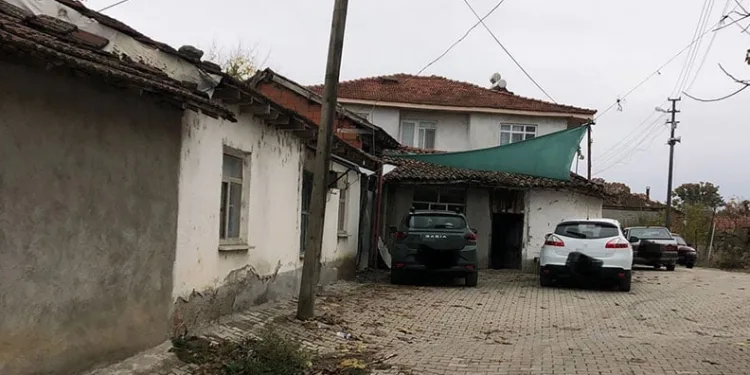 Kardeş kavgası cinayetle bitti: Abisini boğarak öldürdü
