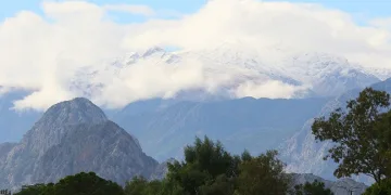 Antalya’da dört saatte üç mevsim