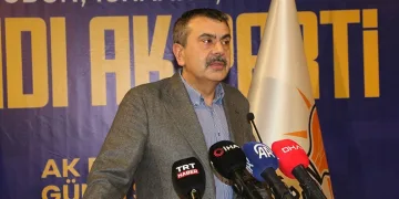“CHP kendi tarihiyle alakalı bir şey bilmiyor”
