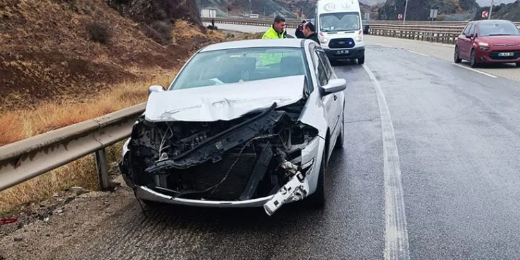 Kırıkkale’de iki otomobil çarpıştı: 1 yaralı
