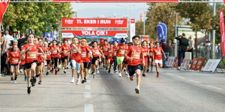Adım adım iyilik peşinde koşuldu