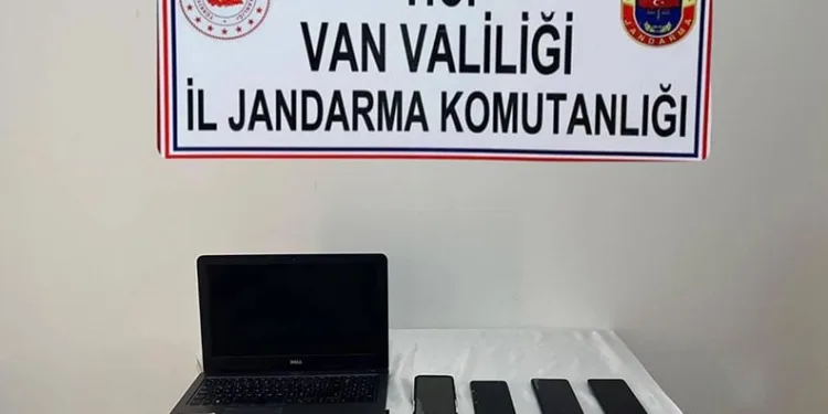 Erzincan’da araç yangını