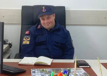 Bursa’da down sendromlu gence jandarmadan sürpriz