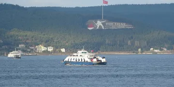Bozcaada ve Gökçeada’ya feribot seferleri iptal edildi