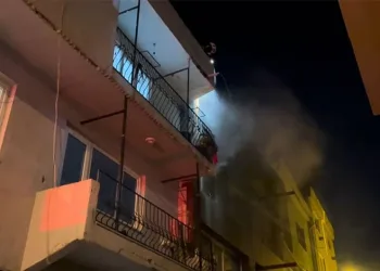 Bursa’da tekstil malzemesi üreten 3 katlı iş yerinde yangın