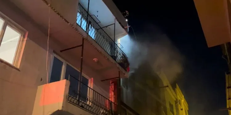 Bursa’da tekstil malzemesi üreten 3 katlı iş yerinde yangın