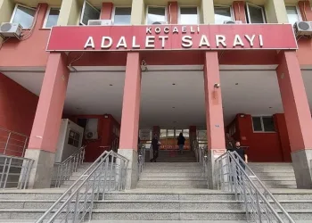 Eşinin yasak aşkını 8 yerinden bıçaklayan sanığa 3 yıl hapis