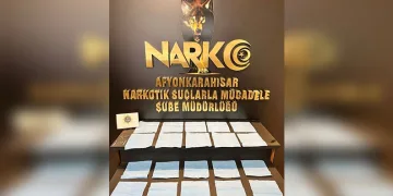 İnşaat işçileri taşlarla birbirilerine saldırdı