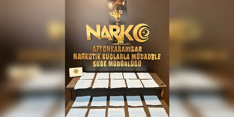 İnşaat işçileri taşlarla birbirilerine saldırdı