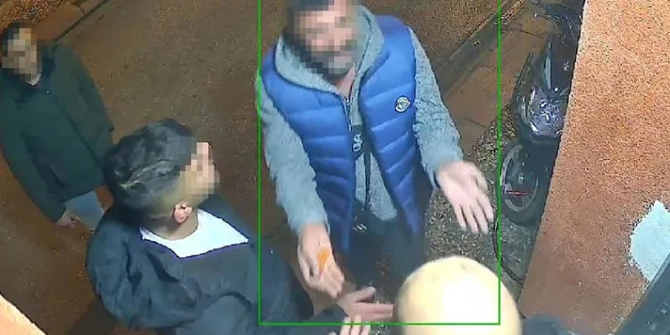 Kiliseye zorla girmeye çalışan alkollü şahıslara 1 yıl 8’er ay hapis cezası verildi