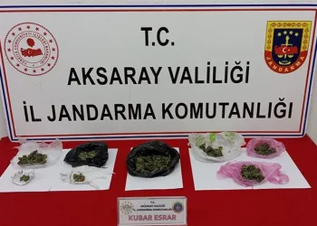 Esrarla yakalanan 3 şüpheliden 2’si tutuklandı