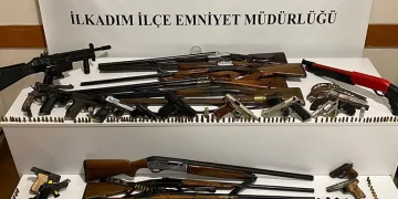 Asker eğlencesinde ses sistemi kavgası