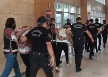 Asker eğlencesinde ses sistemi kavgası