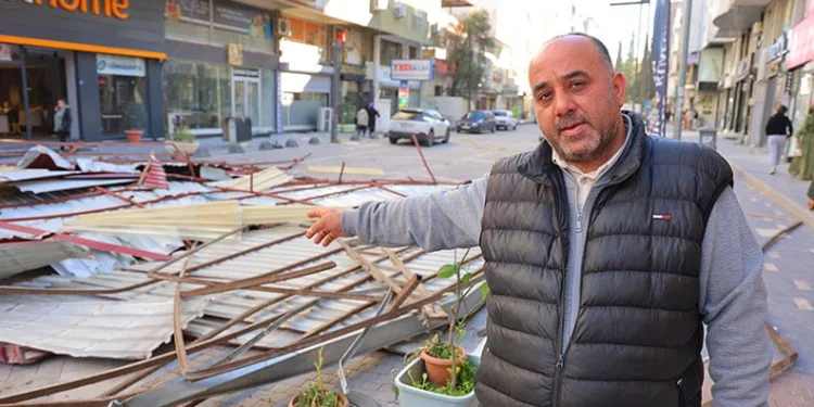 4 yıl 2 ay hapis cezasıyla aranan şahsı polis yakaladı