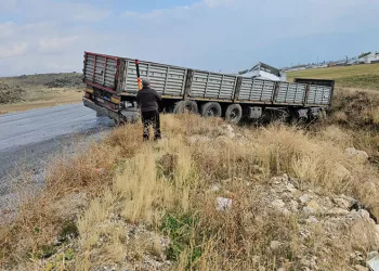 Araçların hurdaya döndüğü kazada 5 kişi yaralandı