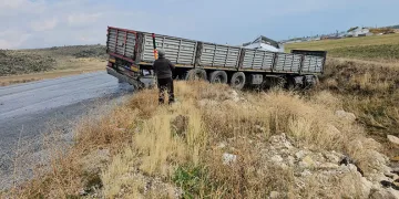 Araçların hurdaya döndüğü kazada 5 kişi yaralandı