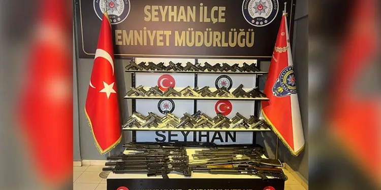 Asker eğlencesinde ses sistemi kavgası