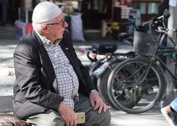 Yaşlıları dolandırıcılardan nasıl korunabilir?