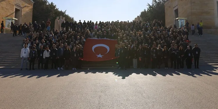 Bursalı 550 genç, Anıtkabir’de