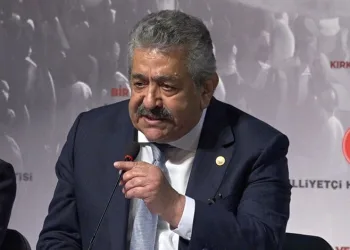 “Türkiye’nin milli değerlere uygun yeni bir anayasaya ihtiyacı var”