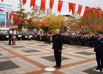 Bekir Aydın 10 Kasım törenlerine katıldı