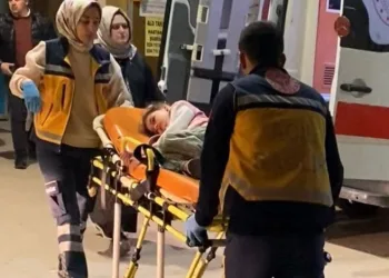 Bursa’da sandalyeden düşen çocuk ağır yaralandı