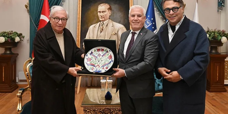 Mustafa Bozbey ünlü modacıları ağırladı