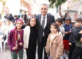 “Dünya çapında ses getirecek sanatçıların yetişme sürecinde bizim sorumluluğumuz olduğunun farkındayız”