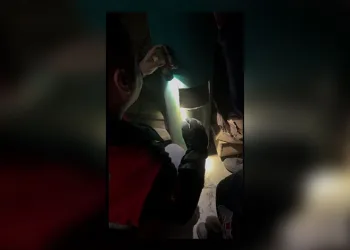 Esenyurt’ta sağlık malzemeleri üreten fabrikanın deposunda korkutan yangın